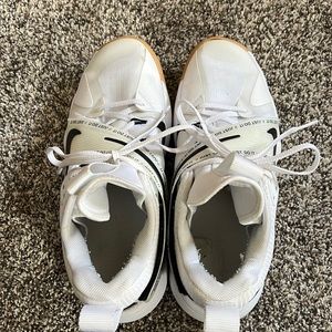 Women’s volleyball shoes